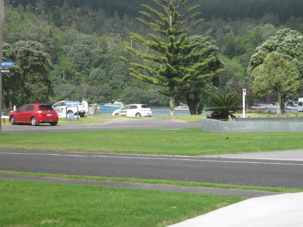 Harbour Inn Whangamata Esterno foto